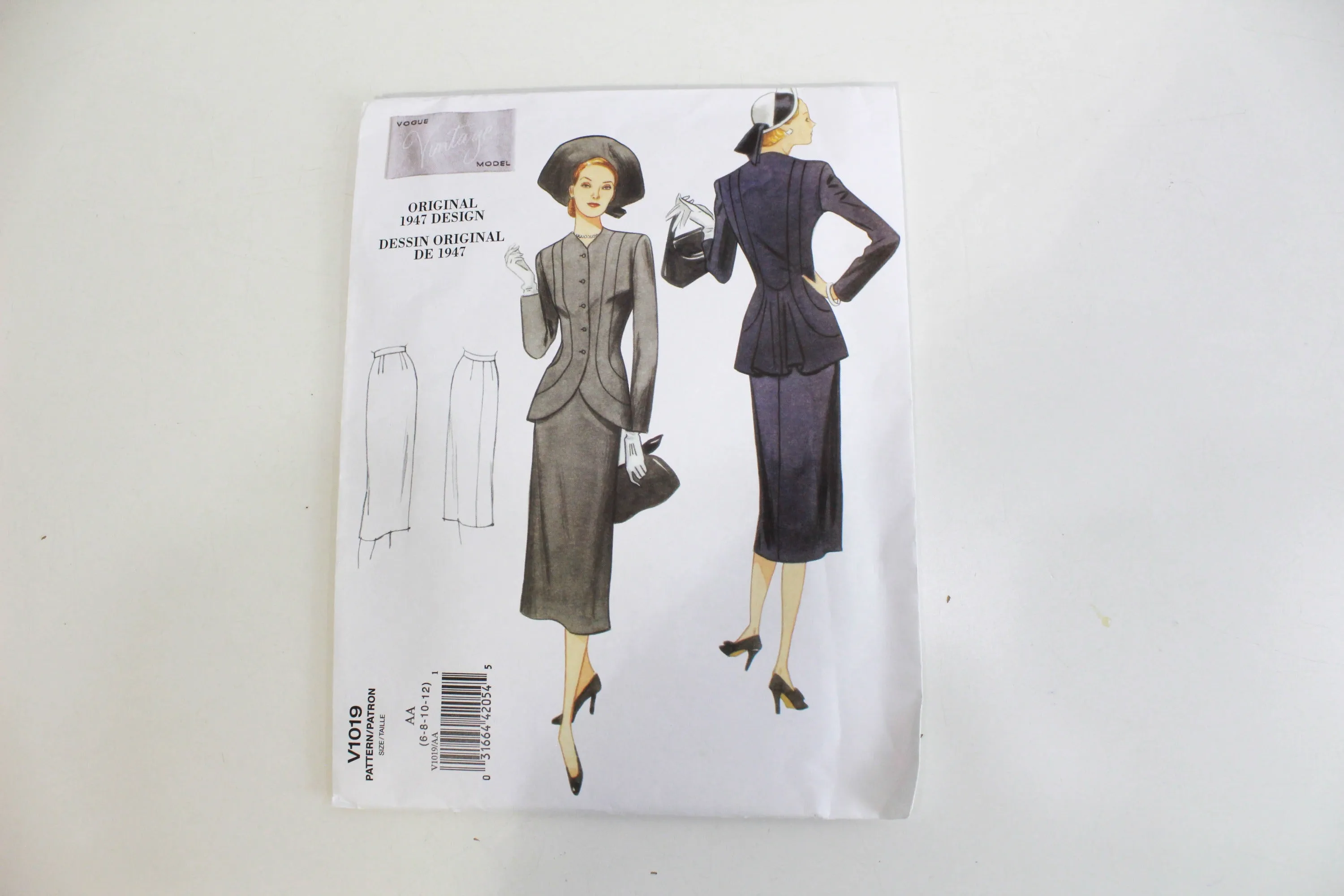 1947 Reissue Vogue Vintage V1019 Sewing Pattern, Size 6 - 12, UNCUT/UNUSED