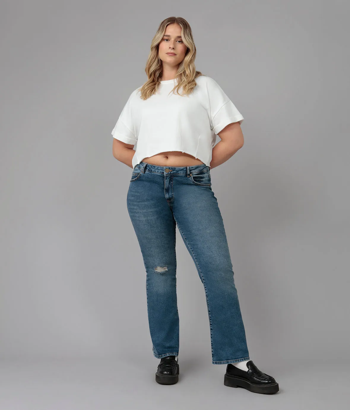 BRADLY-DIS Mid Rise Flare Jeans