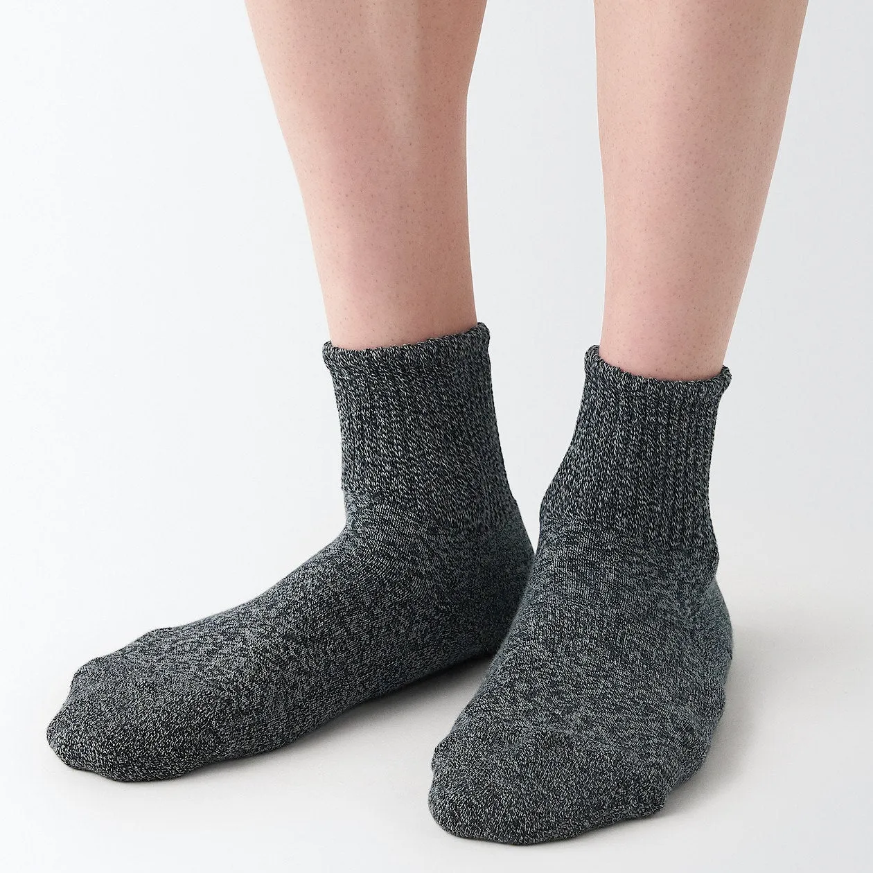 Right Angle Pile Short Socks