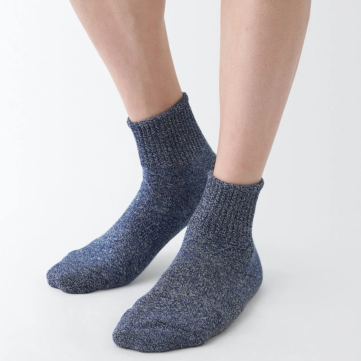 Right Angle Pile Short Socks